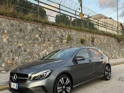 Grigio Usata 2016 Mercedes A180 Business Tre volumi | 12.000 € (Ottimo prezzo)