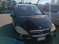 Nero Usata 2004 Mercedes A200 Elegance Due volumi | 2000 € (Buon prezzo)