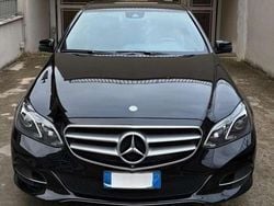 Nero Usata 2015 Mercedes E220 Tre volumi | 13.700 € (Buon prezzo)