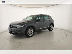 Dolphin grey metallizzato Usata 2021 VW Tiguan Life SUV | 21.900 € (Super prezzo)