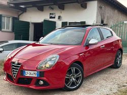 Rosso Usata 2014 Alfa Romeo Giulietta Distinctive Tre volumi | 7490 € (Cara)