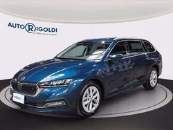 Blu lava metallizzato Usata 2023 Skoda Octavia SportLine Station wagon | 33.700 € (Molto cara)