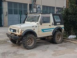 Bianco Usata 1988 Suzuki Samurai SUV | 4300 €