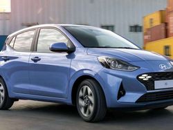 Grigio chiaro Nuova 2025 Hyundai i10 Due volumi | 17.500 €