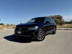 Nero Usata 2022 VW Tiguan R-line SUV | 25.900 € (Ottimo prezzo)