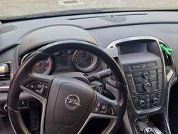 Usata 2010 Opel Astra Cosmo Tre volumi | 2500 € (Ottimo prezzo)