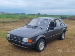 Usata 1983 Ford Escort Tre volumi | 3000 €