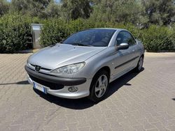 Argento Usata 2003 Peugeot 206 CC Cabrio | 3950 € (Molto cara)