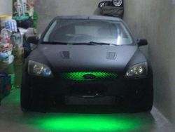 Usata 2005 Ford Focus Tre volumi | 2400 € (Buon prezzo)