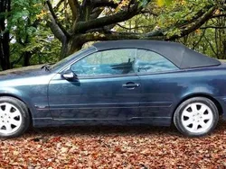 Blu/azzurro Usata 2000 Mercedes CLK230 Avantgarde Cabrio | 7500 € (Buon prezzo)