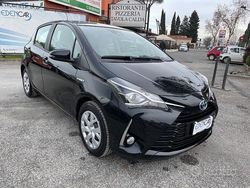 Usata 2020 Toyota Yaris Business Edition Tre volumi | 12.990 €