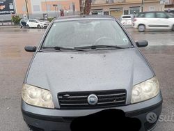 Grigio Usata 2004 Fiat Punto Due volumi | 650 €