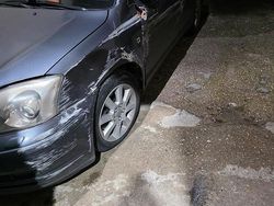 Grigio Usata 2005 Toyota Avensis Station wagon | 1100 €