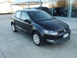 Nero Usata 2011 VW Polo Comfortline Tre volumi | 6000 € (Ottimo prezzo)