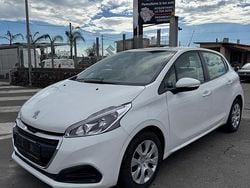 Bianco Usata 2016 Peugeot 208 Active Due volumi | 6299 € (Super prezzo)