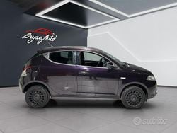 Viola Usata 2013 Lancia Ypsilon Due volumi | 4300 € (Ottimo prezzo)