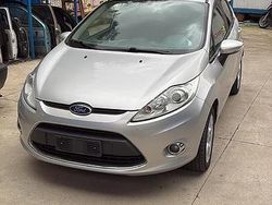Grigio Usata 2011 Ford Fiesta Tre volumi | 3990 € (Cara)