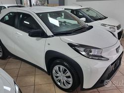 Bianco Usata 2022 Toyota Aygo Connect Style Due volumi | 13.000 € (Cara)