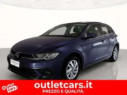 Vibrant violet metallizzato Usata 2022 VW Polo Life Tre volumi | 13.900 € (Ottimo prezzo)