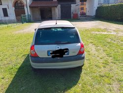 Usata 2003 Renault Clio II Expression Tre volumi | 1800 € (Buon prezzo)