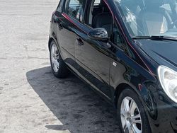 Nero Usata 2007 Opel Corsa Tre volumi | 2300 € (Buon prezzo)