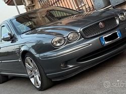 Grigio Usata 2004 Jaguar X-type Tre volumi | 2500 € (Buon prezzo)