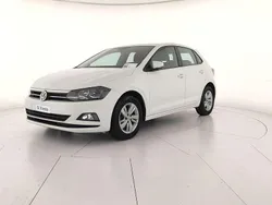 0q pure white Usata 2018 VW Polo Comfortline Tre volumi | 12.900 € (Buon prezzo)
