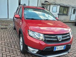Rosso Usata 2016 Dacia Sandero Stepway Due volumi | 7600 € (Buon prezzo)