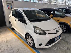 Bianco Usata 2012 Toyota Aygo Connect Style Due volumi | 5500 € (Cara)