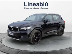 Nero Usata 2022 Volvo XC40 Momentum SUV | 22.200 € (Buon prezzo)