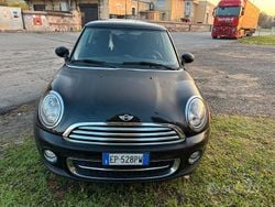 Nero Usata 2012 Mini Cooper D Due volumi | 7000 €