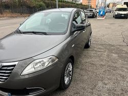 Grigio Usata 2013 Lancia Ypsilon Silver Due volumi | 5900 € (Ottimo prezzo)