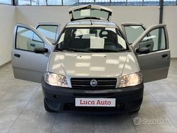 Grigio Usata 2006 Fiat Punto Tre volumi | 2490 € (Buon prezzo)