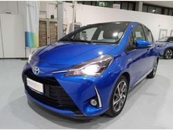 Blu/azzurro Usata 2017 Toyota Yaris Hybrid Style Due volumi | 12.990 € (Buon prezzo)