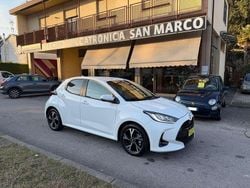 Bianco Nuova 2025 Toyota Yaris Hybrid Trend SUV | 23.900 € (Ottimo prezzo)
