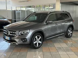 Grigio montagna Usata 2021 Mercedes GLB200 SUV | 32.000 € (Buon prezzo)