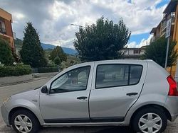 Grigio Usata 2010 Dacia Sandero Tre volumi | 4500 € (Buon prezzo)