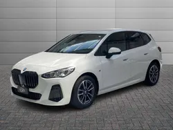 Alpinweiss iii pastello Usata 2022 BMW 218 Active Tourer M Sport Monovolume | 26.400 € (Super prezzo)