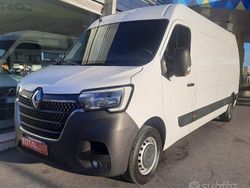 Bianco ghiaccio pastello Usata 2023 Renault Master Tre volumi | 22.500 € (Molto cara)