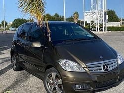 Marrone Usata 2010 Mercedes A180 Avantgarde Tre volumi | 4500 € (Buon prezzo)