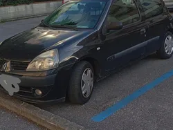 Usata 2005 Renault Clio II Due volumi | 1100 € (Super prezzo)