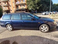 Blu Usata 2001 Ford Mondeo Tre volumi | 600 €