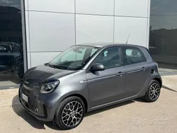 Grigio Usata 2022 Smart ForFour Electric Drive Passion Tre volumi | 18.900 € (Molto cara)