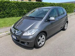 Argento Usata 2009 Mercedes A150 Elegance Tre volumi | 3600 € (Buon prezzo)
