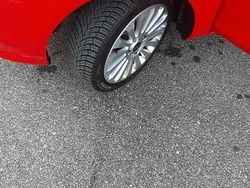 Rosso Usata 2008 Ford Fiesta Tre volumi | 4000 €