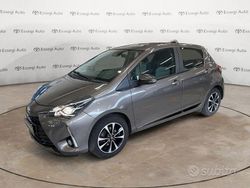 Grigio Usata 2020 Toyota Yaris Active Tre volumi | 11.750 € (Buon prezzo)