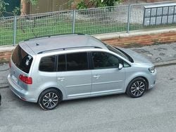 Grigio Usata 2011 VW Touran Monovolume | 6000 €