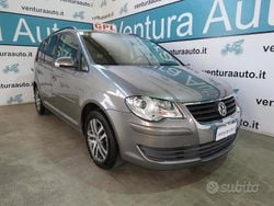Grigio Usata 2008 VW Touran Trendline Monovolume | 4900 € (Buon prezzo)