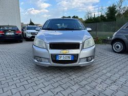 Grigio Usata 2008 Chevrolet Aveo LS Tre volumi | 1700 € (Buon prezzo)