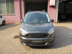 Grigio Usata 2016 Ford Tourneo Courier Monovolume | 9900 € (Buon prezzo)